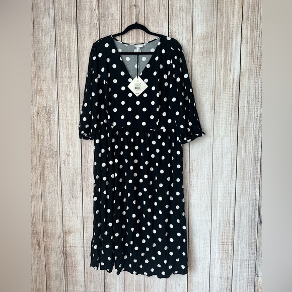 Ava & Viv Black and White Polka Dot Top - Picture 1 of 4